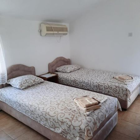 אולסינץ' Apartmani Pulic מראה חיצוני תמונה